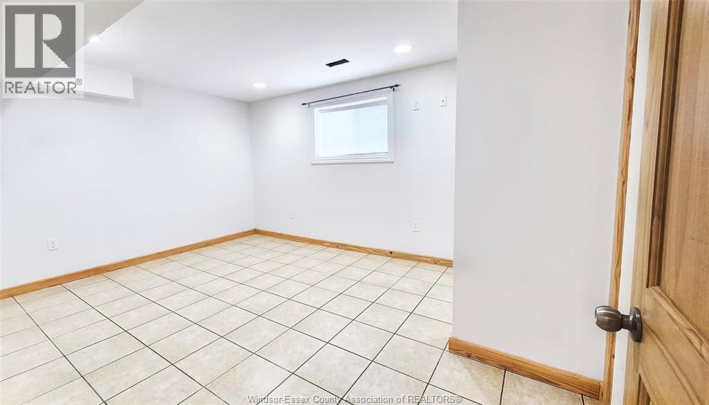 3908 BYNG ROAD Image 18