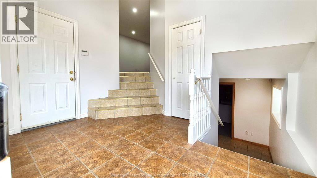 3908 BYNG ROAD Image 2