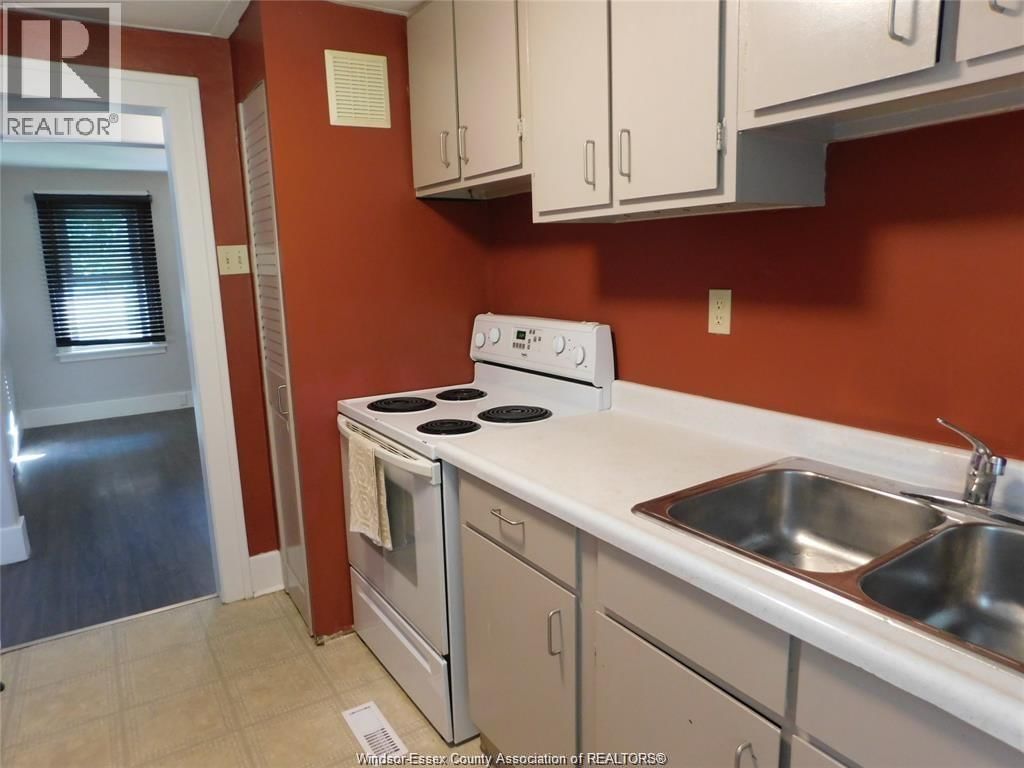 UPPER - 2246 MERCER STREET Image 4