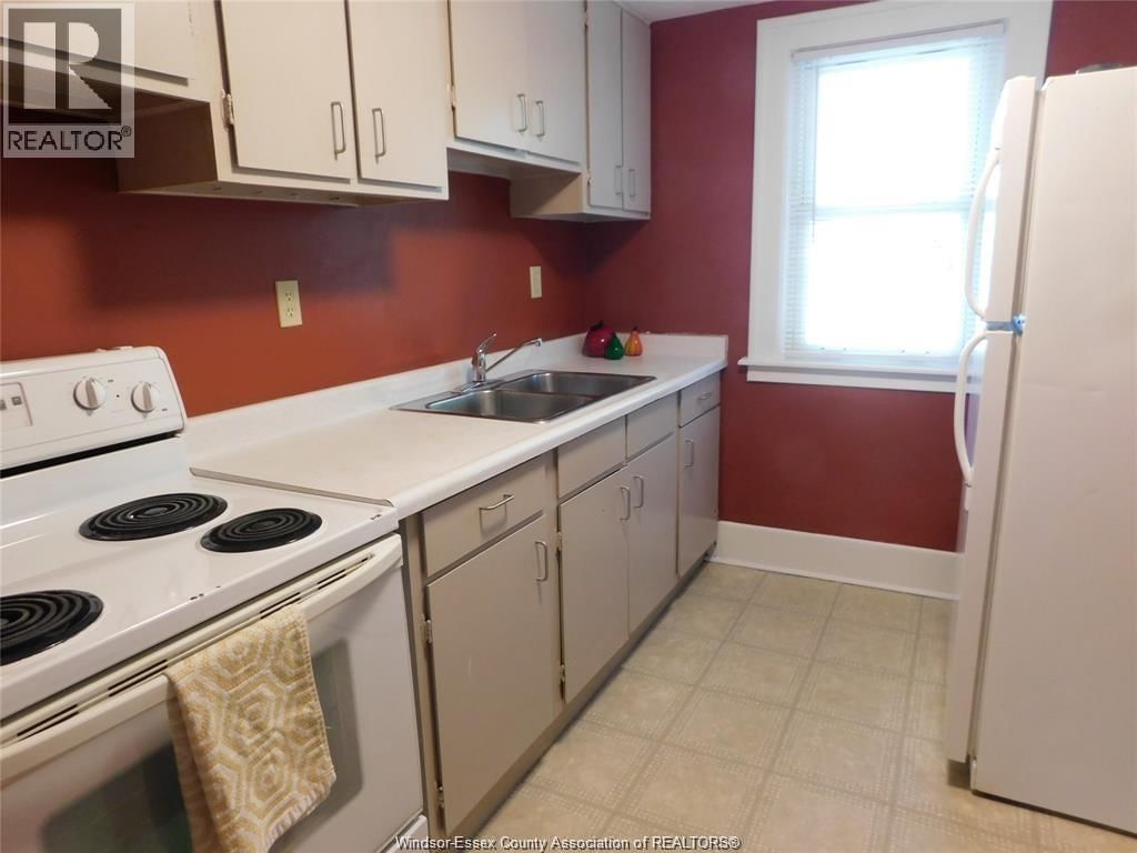 UPPER - 2246 MERCER STREET Image 5