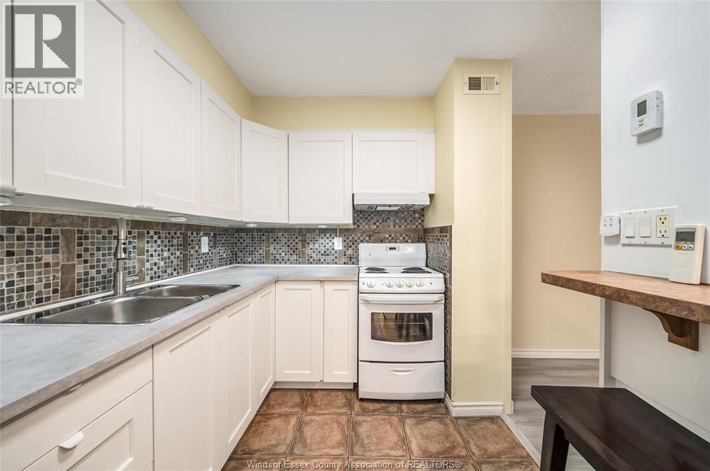 311 - 111 RIVERSIDE DRIVE EAST Image 16