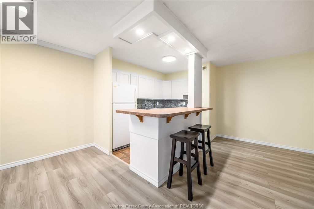 311 - 111 RIVERSIDE DRIVE EAST Image 21