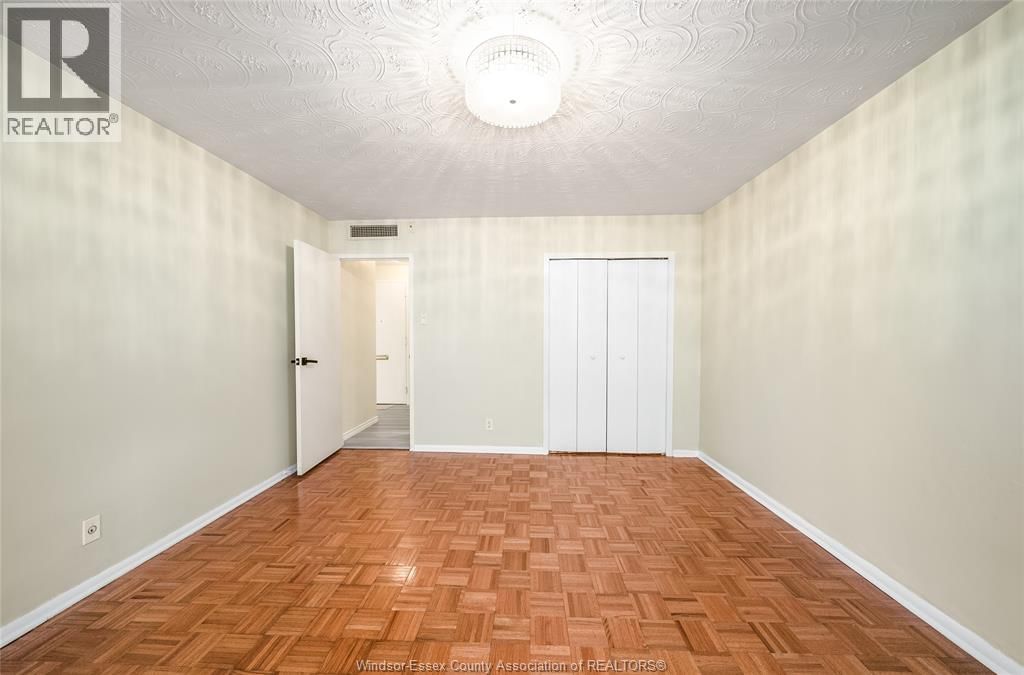 311 - 111 RIVERSIDE DRIVE EAST Image 22