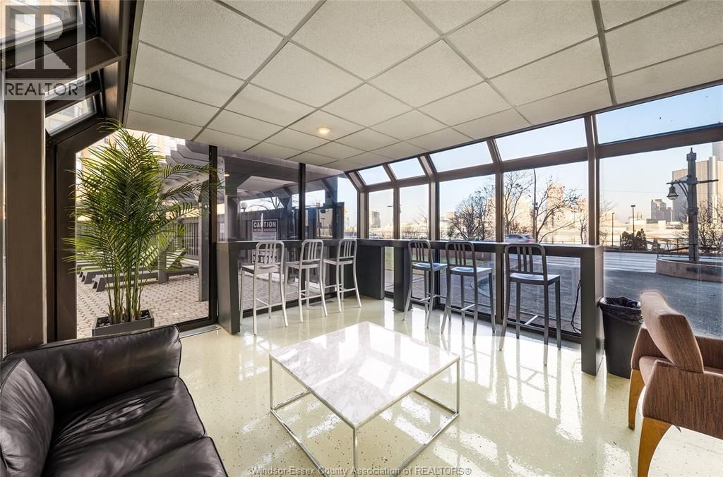 311 - 111 RIVERSIDE DRIVE EAST Image 32