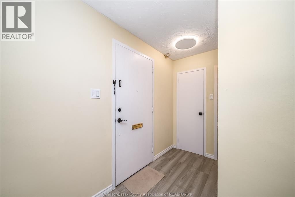 311 - 111 RIVERSIDE DRIVE EAST Image 4