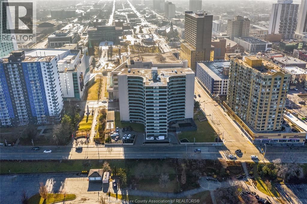 311 - 111 RIVERSIDE DRIVE EAST Image 43