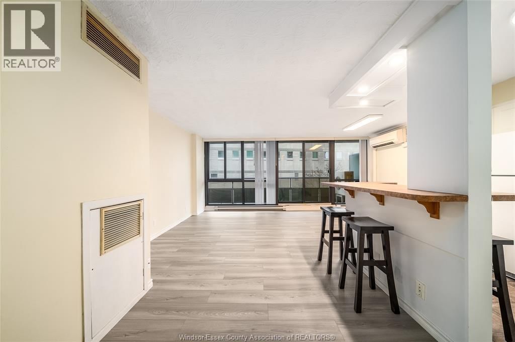 311 - 111 RIVERSIDE DRIVE EAST Image 8