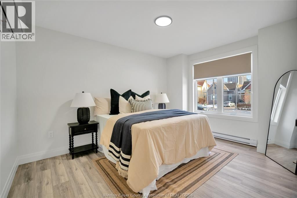 2 - 515 CARON Image 15