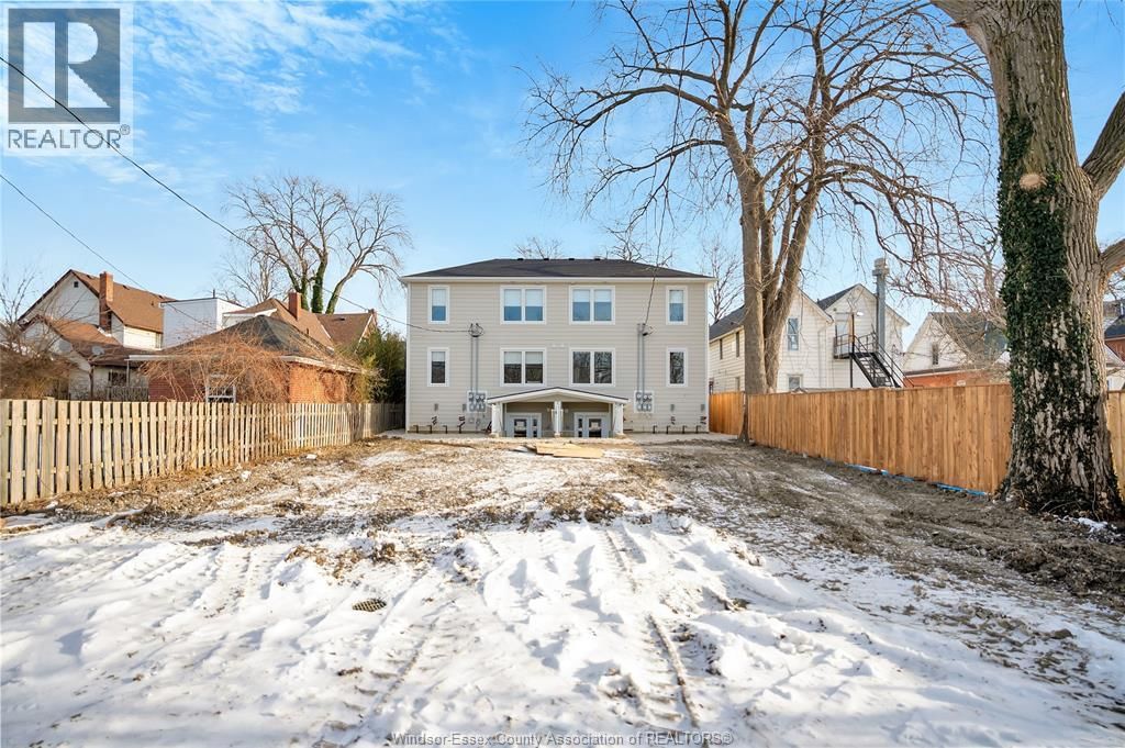 2 - 515 CARON Image 20