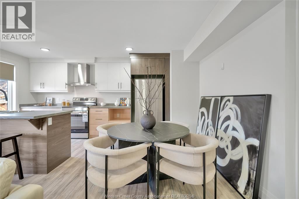 2 - 515 CARON Image 8