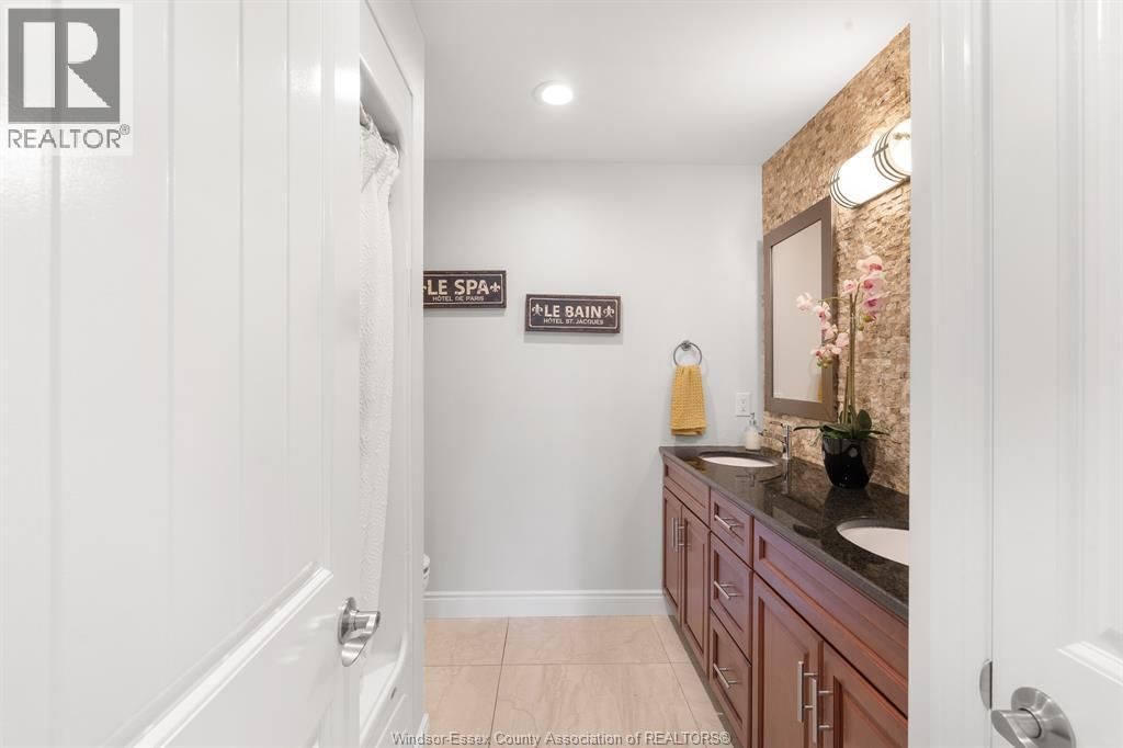 11933 MAISONNEUVE STREET Image 16