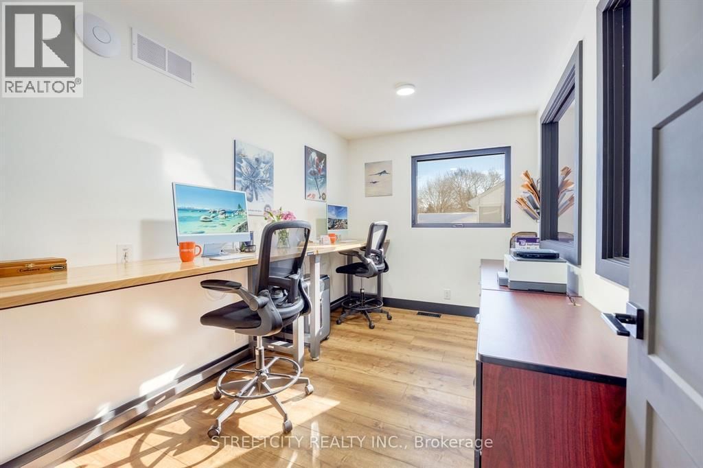 747 BROADWAY STREET Image 15