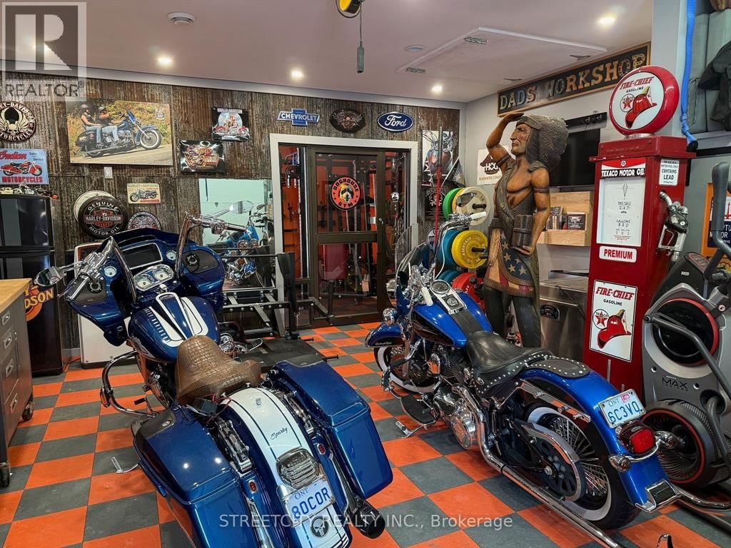 747 BROADWAY STREET Image 40