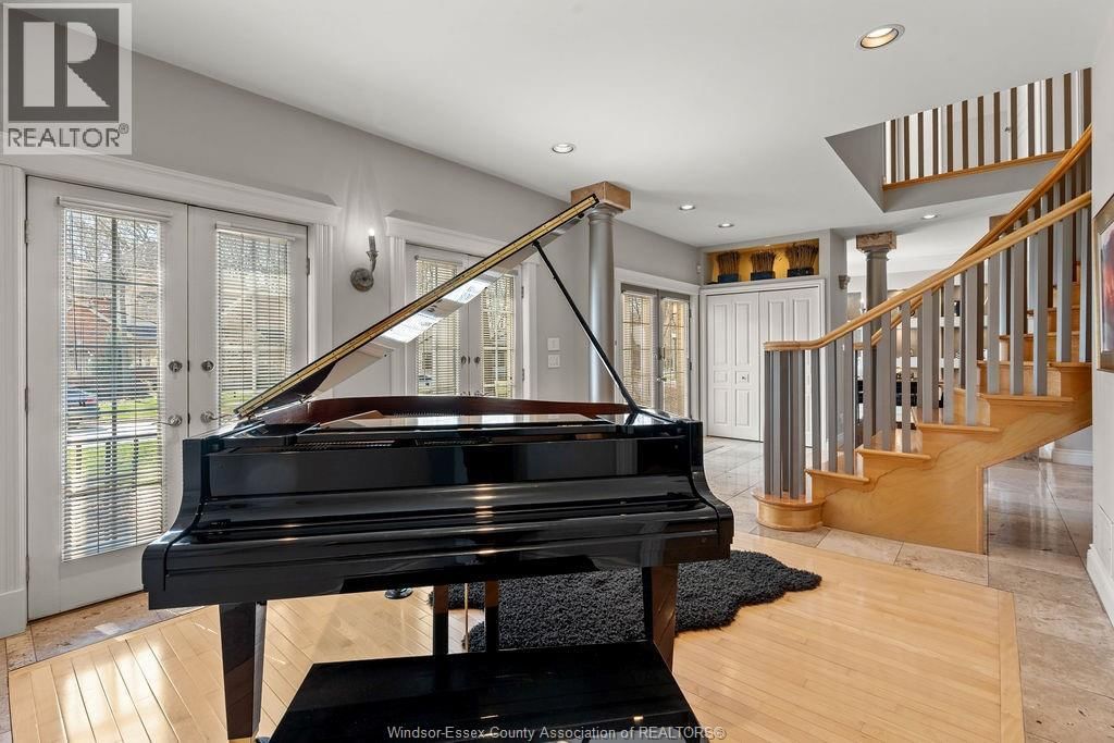 2240 SUZANNE STREET Image 10