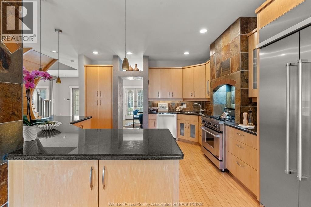 2240 SUZANNE STREET Image 16