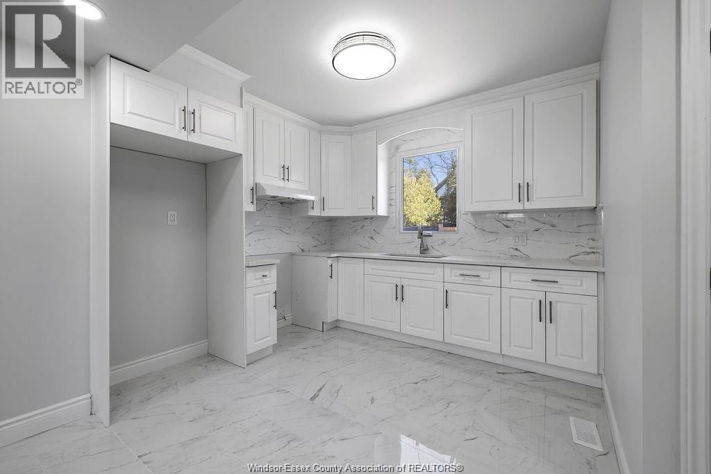 348 CAROLINE Image 10