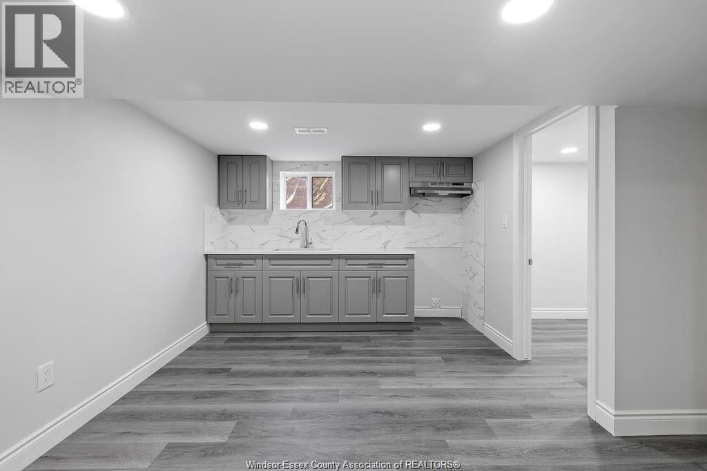 348 CAROLINE Image 19