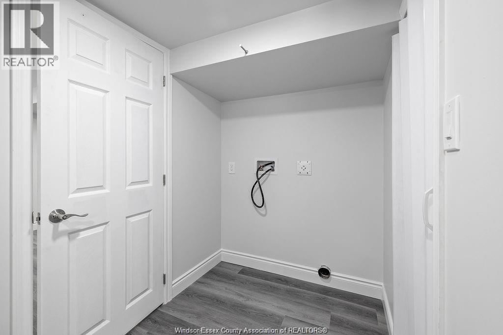 348 CAROLINE Image 23