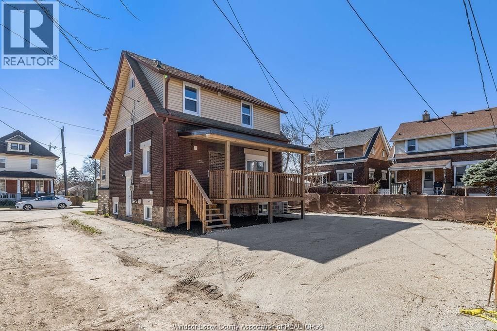 348 CAROLINE Image 26