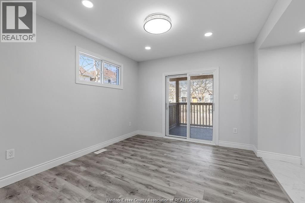 348 CAROLINE Image 8