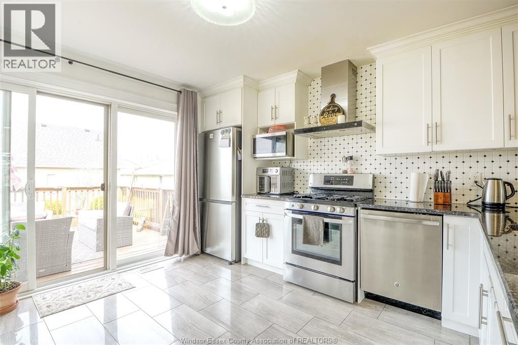 212 ADAMS AVENUE Image 16