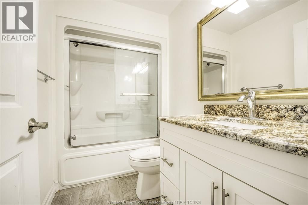 212 ADAMS AVENUE Image 19