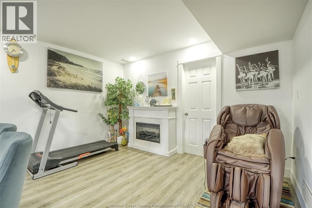 212 ADAMS AVENUE Image 27