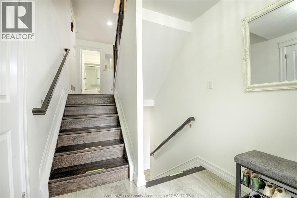 212 ADAMS AVENUE Image 6