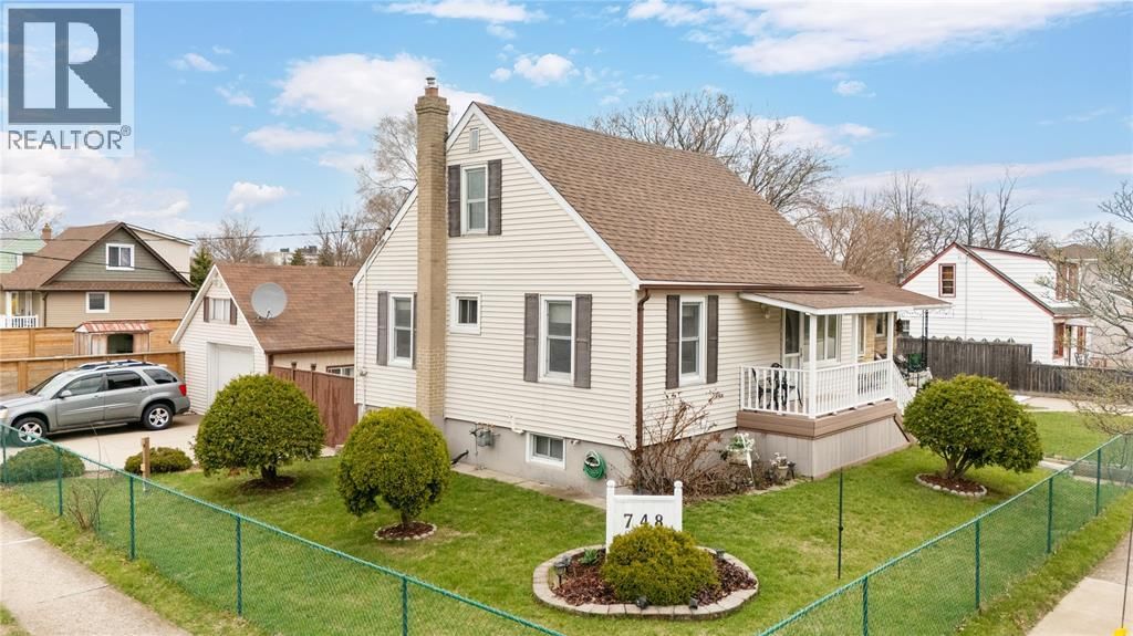 748 ALEXANDER STREET Image 2