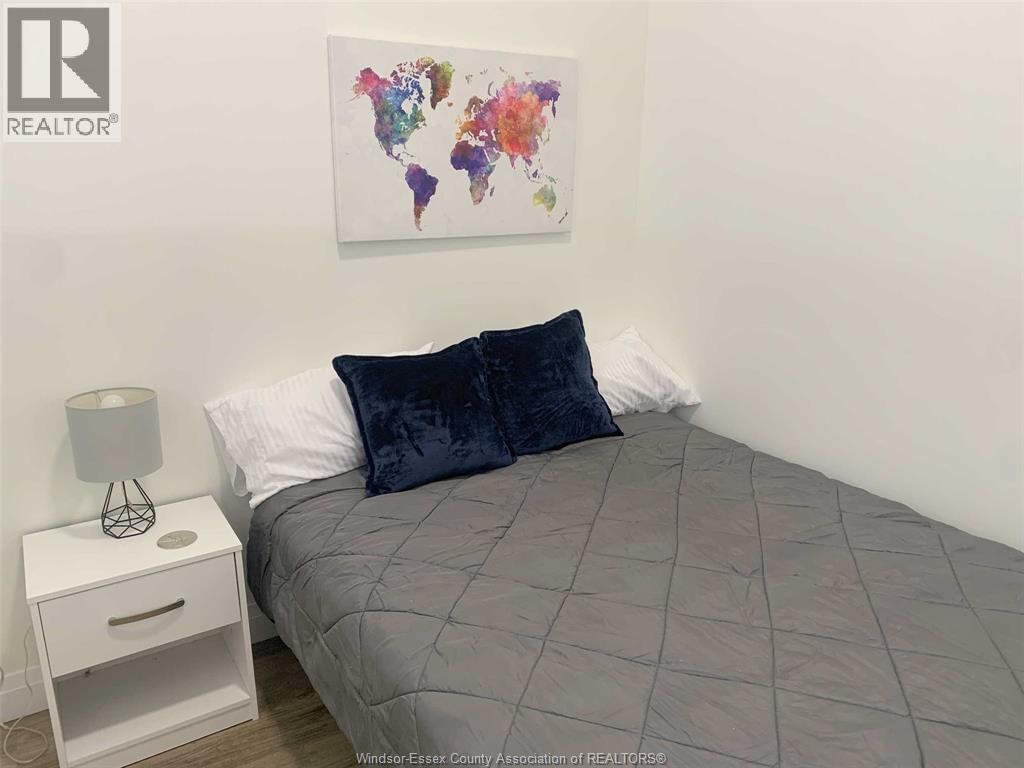 1233 UNIVERSITY AVENUE WEST Image 10