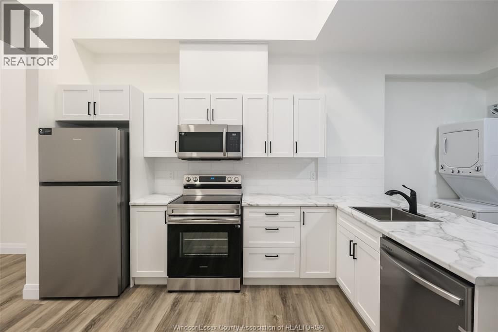 1233 UNIVERSITY AVENUE WEST Image 4