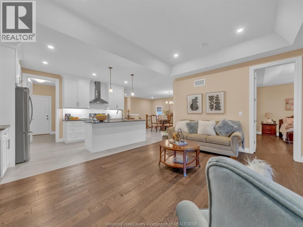 708 FALERIA Image 19