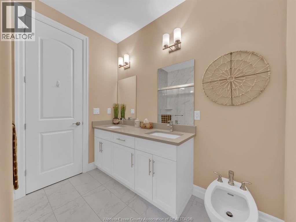 708 FALERIA Image 27