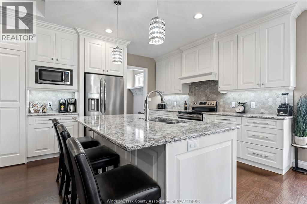 24 PEACHTREE LANE Image 10