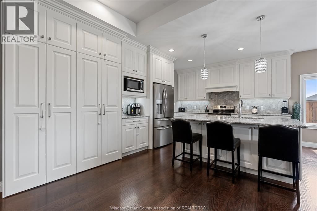 24 PEACHTREE LANE Image 11