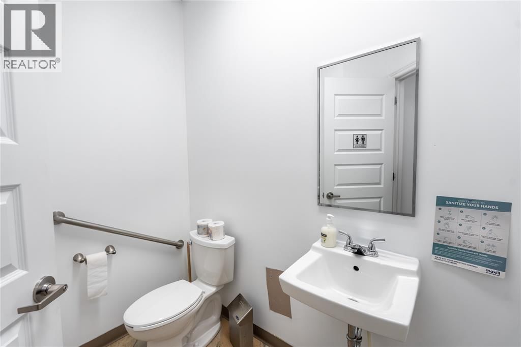 1475 EXMOUTH STREET Image 10