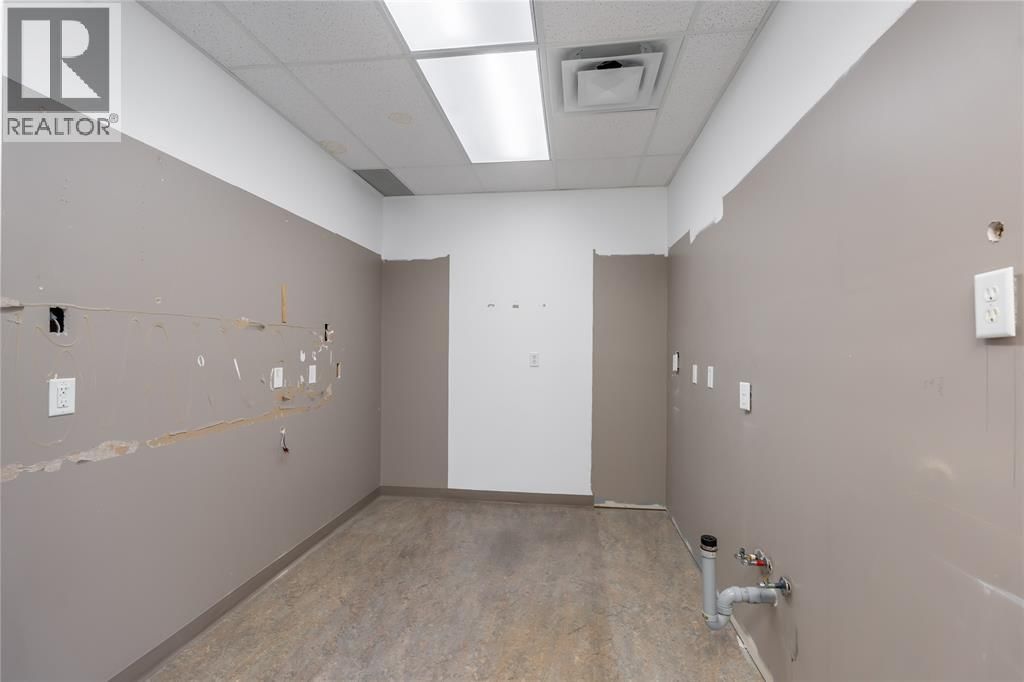 1475 EXMOUTH STREET Image 11