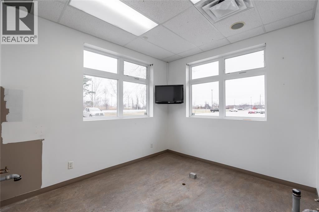 1475 EXMOUTH STREET Image 12