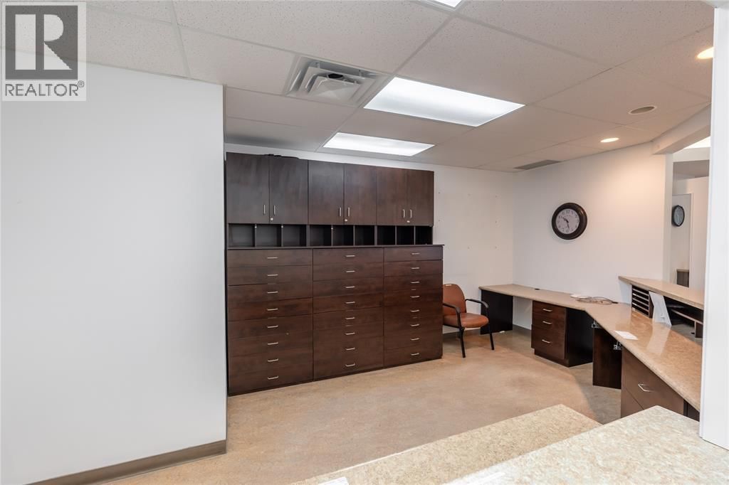 1475 EXMOUTH STREET Image 5