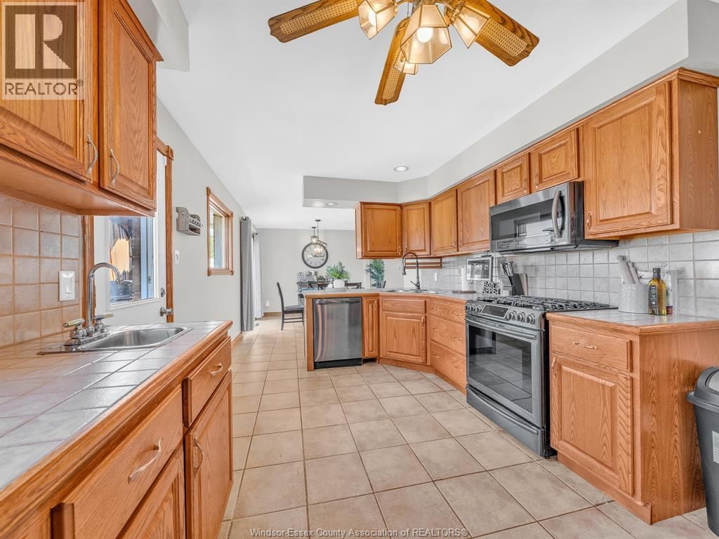 4660 RAY ROAD Image 16