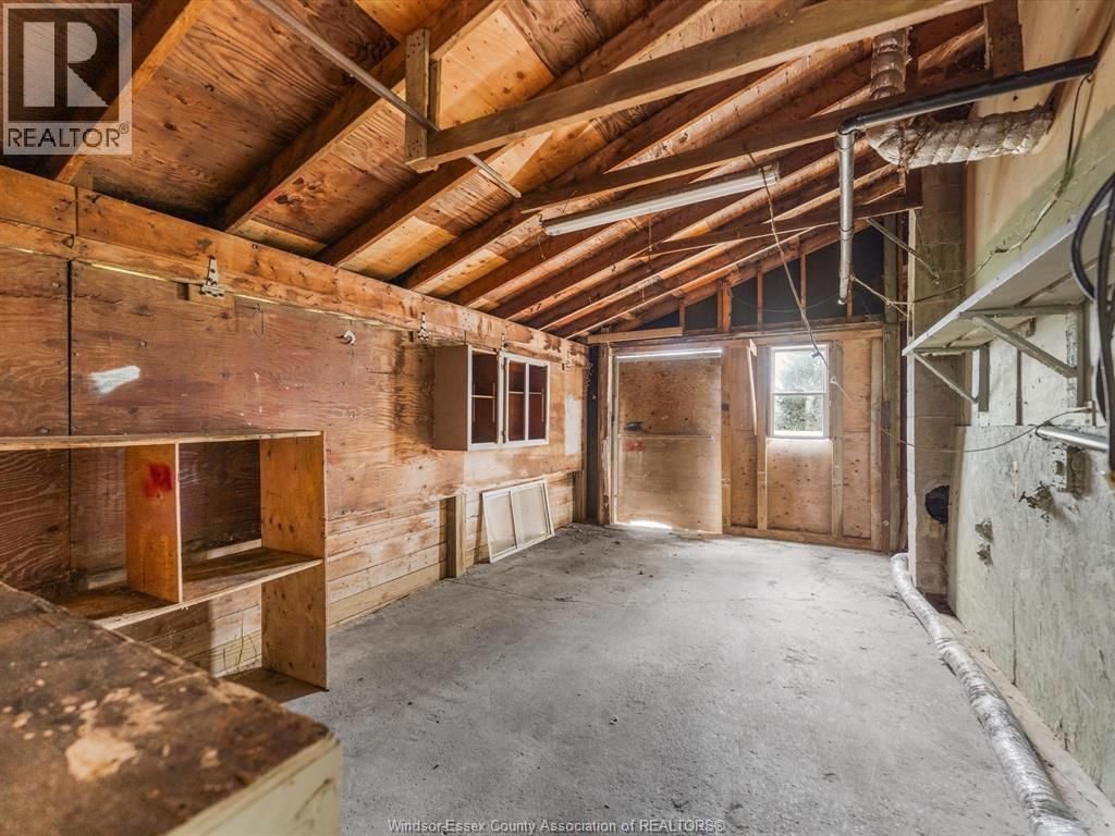 865 TALBOT ROAD EAST Image 21