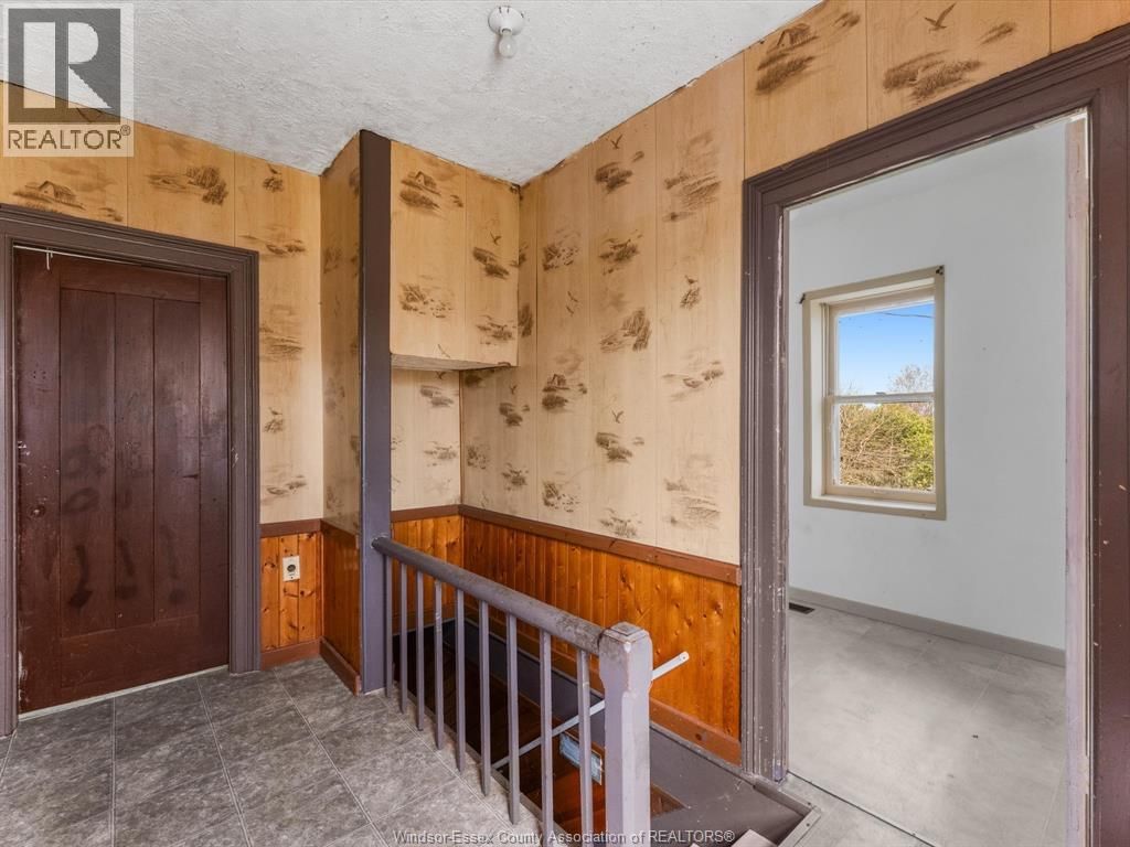 865 TALBOT ROAD EAST Image 23