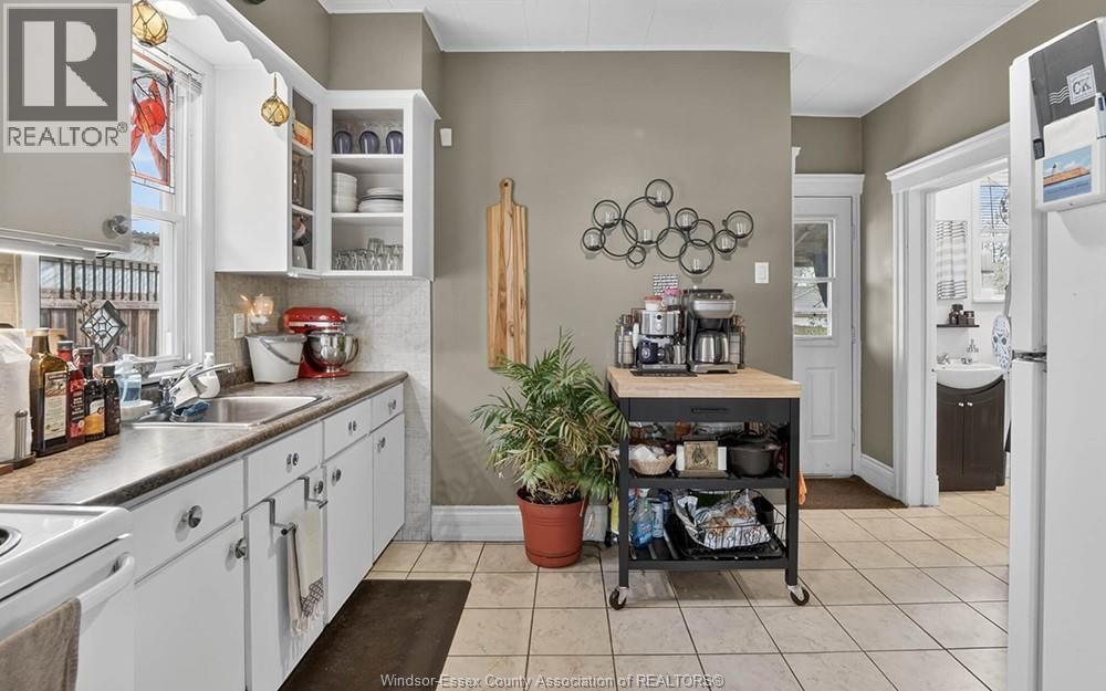 924 MARENTETTE AVENUE Image 12