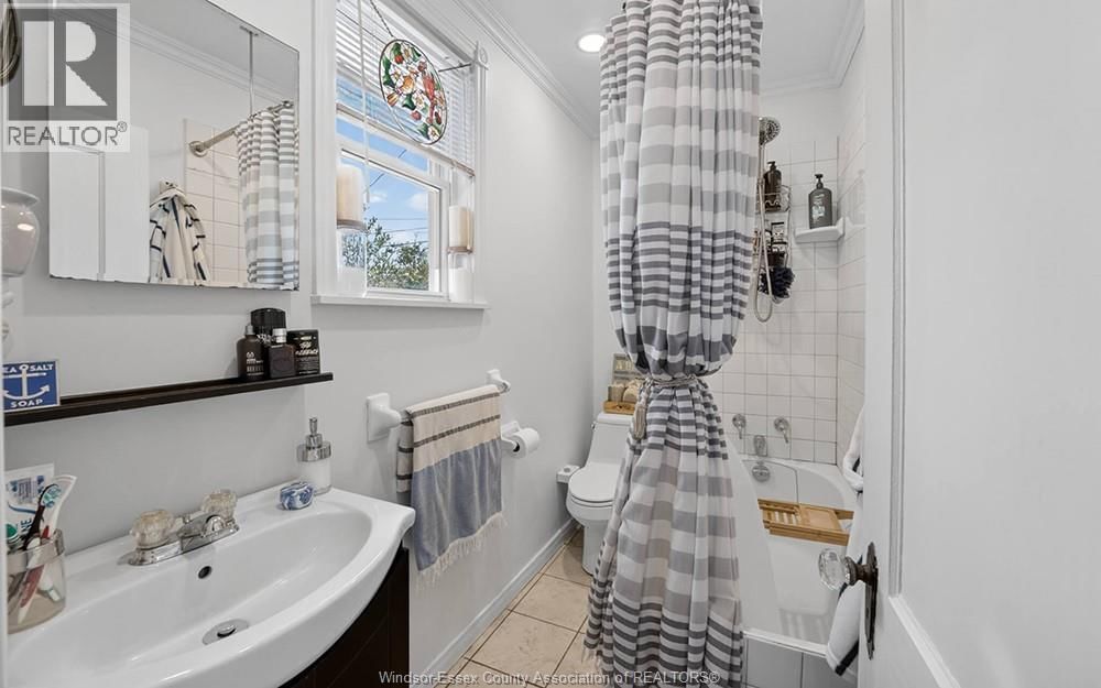 924 MARENTETTE AVENUE Image 16