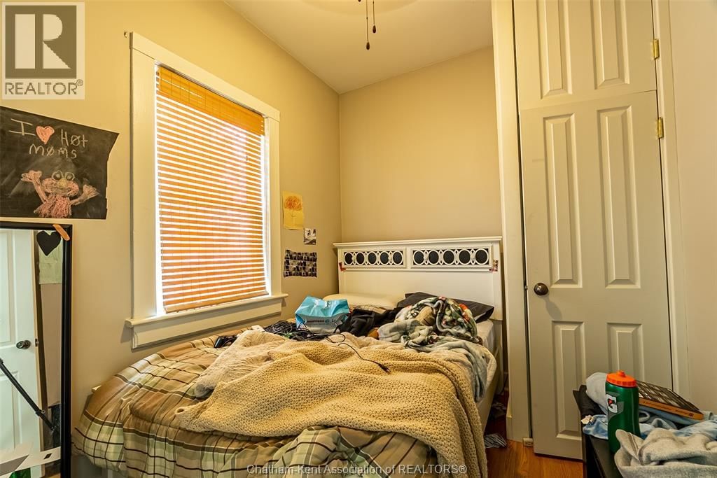 266 GRAND AVENUE WEST Image 10