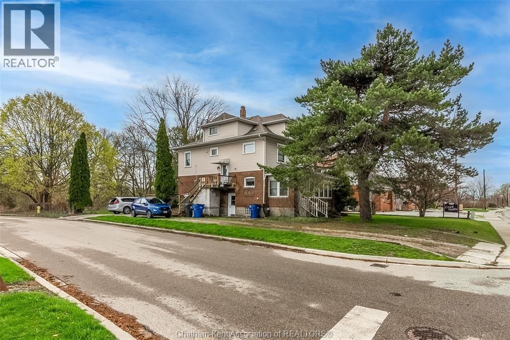 266 GRAND AVENUE WEST Image 2