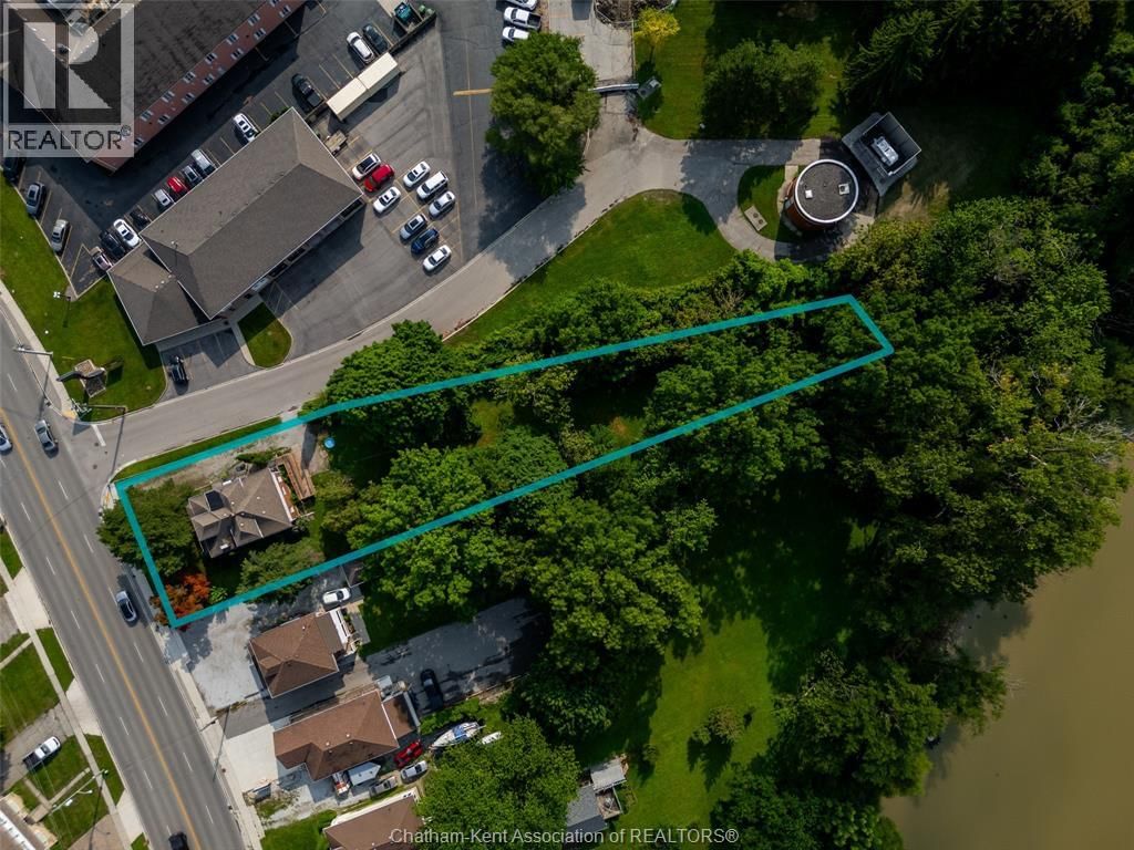 266 GRAND AVENUE WEST Image 32