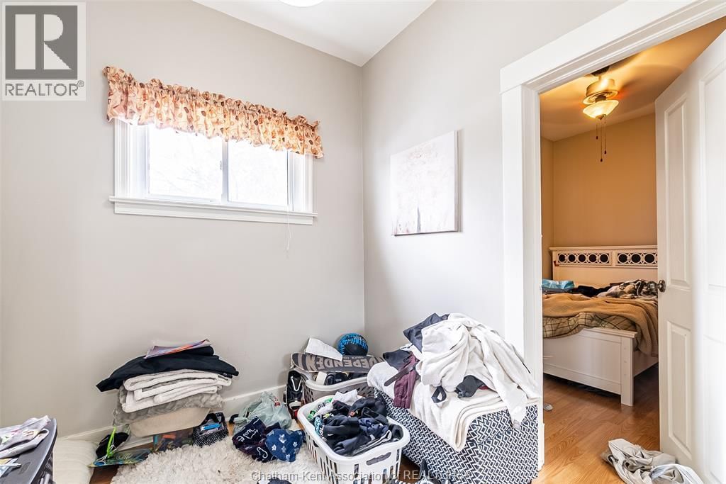 266 GRAND AVENUE WEST Image 9