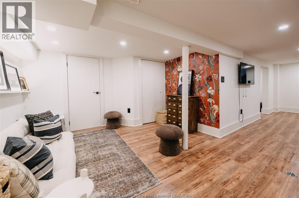 381 MOY AVENUE Image 36