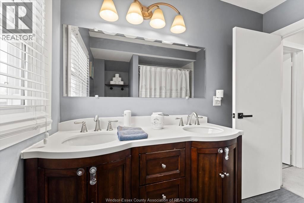 206 RICHMOND Image 22